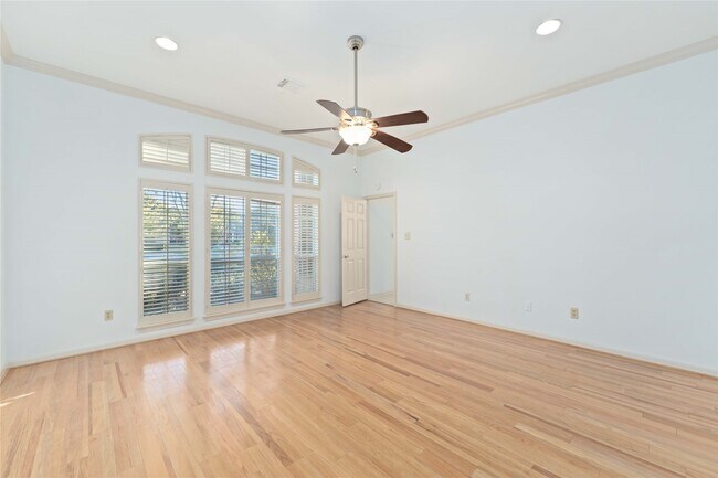 Building Photo - 86 Heathrow Ln