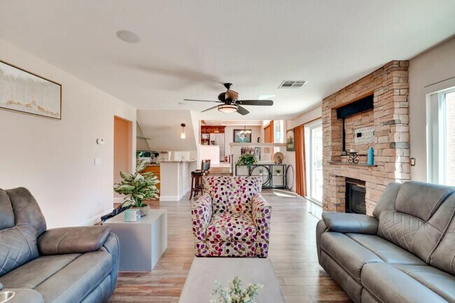 Building Photo - 2697 Pala Dura Dr