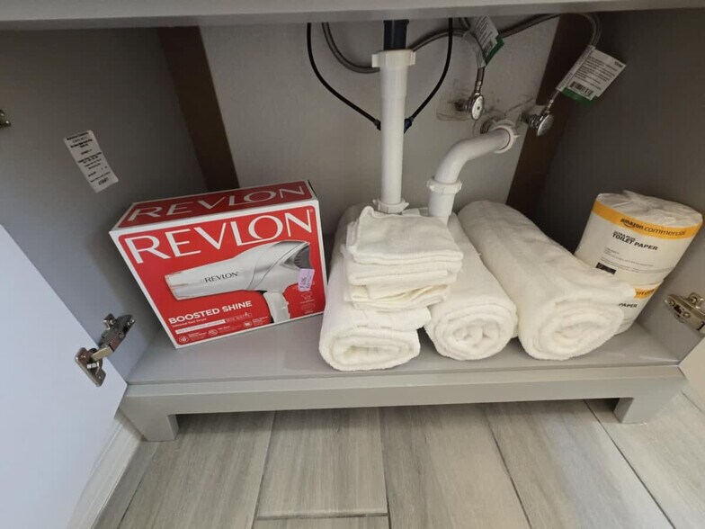 Building Photo - 2208 Irene St