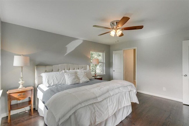 Building Photo - 847 Peavy Rd