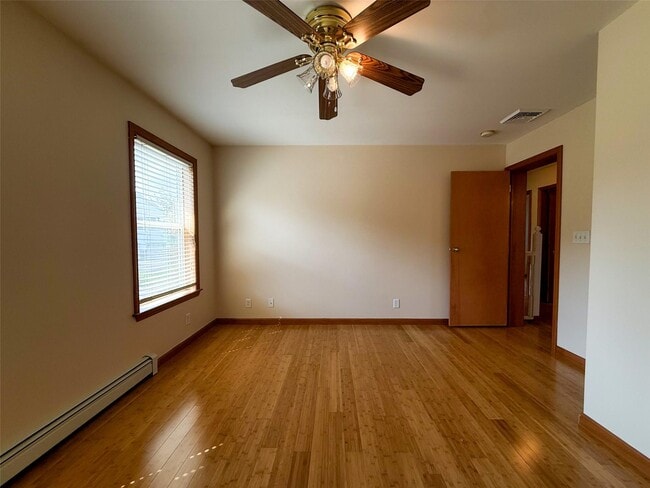 Building Photo - 10 Ashlyn Dr