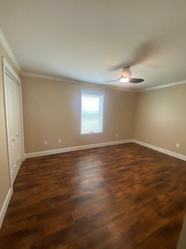 Building Photo - Brand new construction 5 bedroom 3 bath wi...