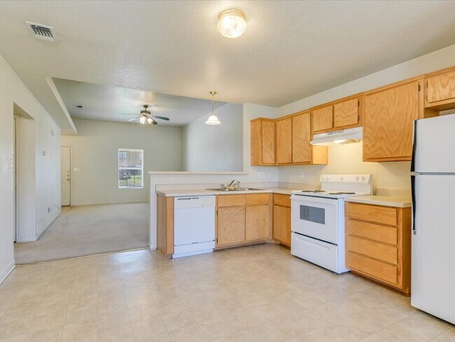 Building Photo - 3805 El Paso Dr