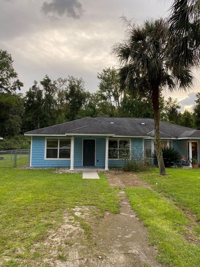 Building Photo - Duplex for rent