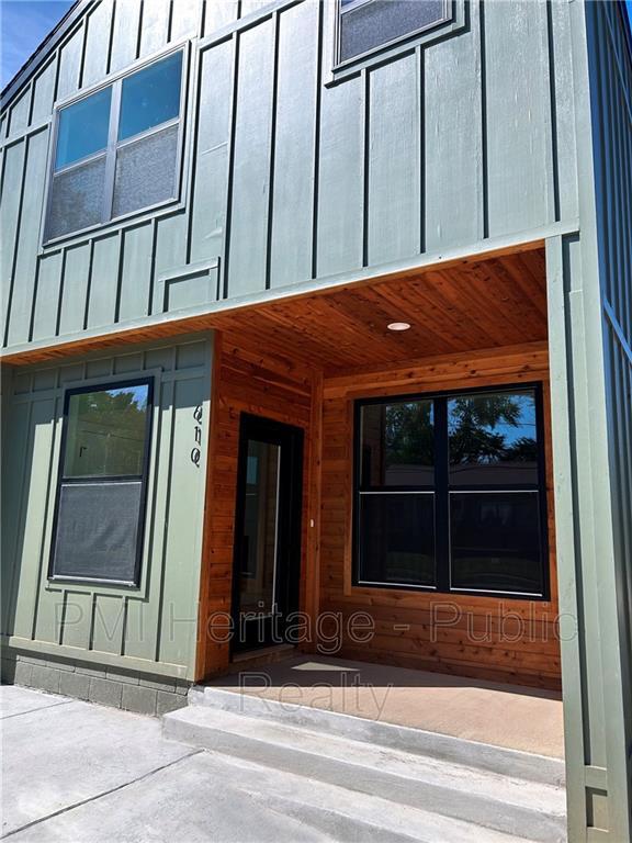 Building Photo - 610 N 6th St