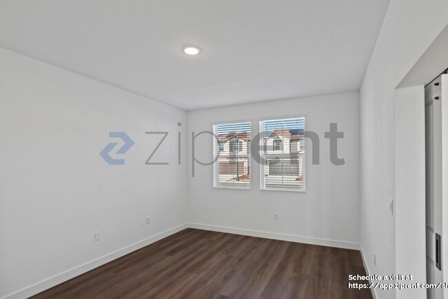 Building Photo - 426 Gold Coast Rd