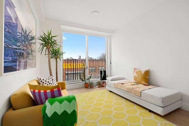 Building Photo - 95 Grattan St