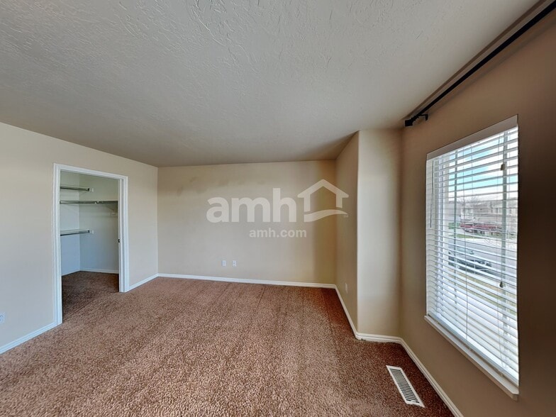 Building Photo - 947 Foxboro Dr
