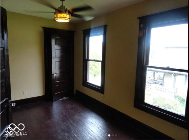 Building Photo - 1841 N Talbott St