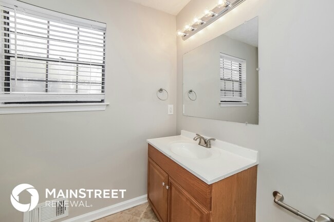 Building Photo - 4852 W Ridge Dr