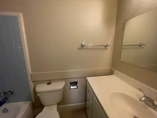 Building Photo - 504 Merrymont Dr
