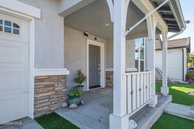 Building Photo - 728 Navito Way