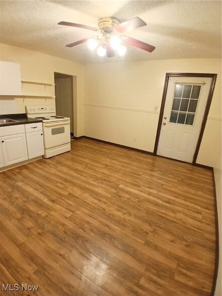 Building Photo - 809 Lakewood Ave