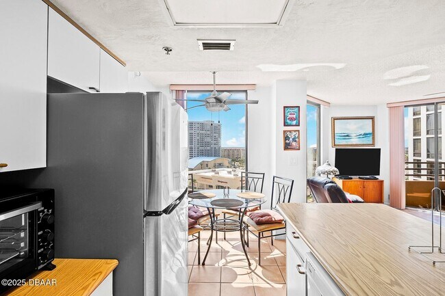 Building Photo - 3023 S Atlantic Ave