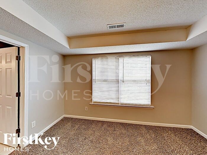 Building Photo - 4145 Crestwood Cir