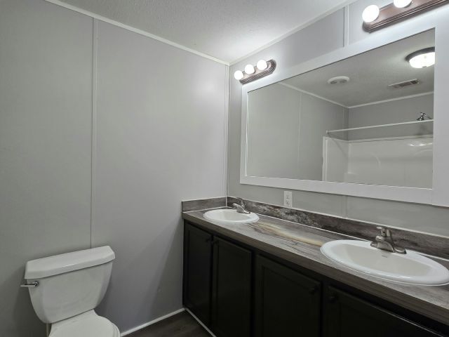 Building Photo - 188 Casebier St