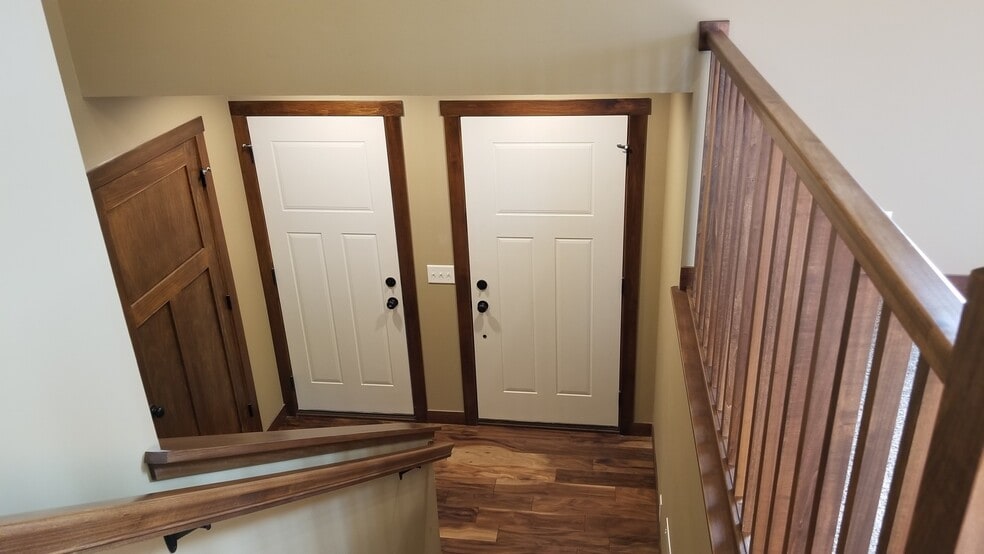 Building Photo - 244 Prairie Rd