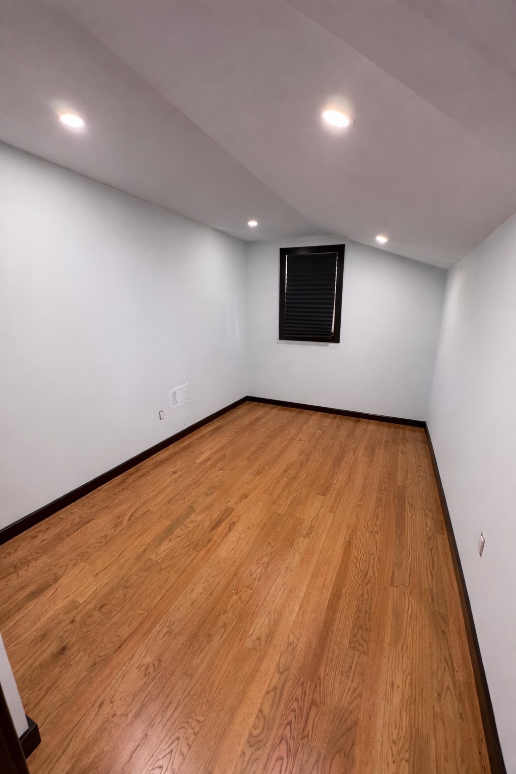 Building Photo - 833 Udall Rd