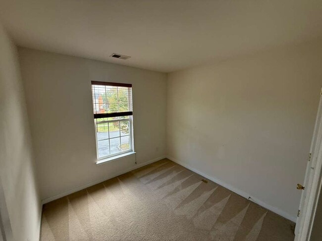 Building Photo - 9903 Magnolia Pointe Ct