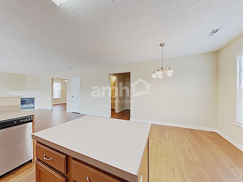 Building Photo - 377 Stewart Springs Dr