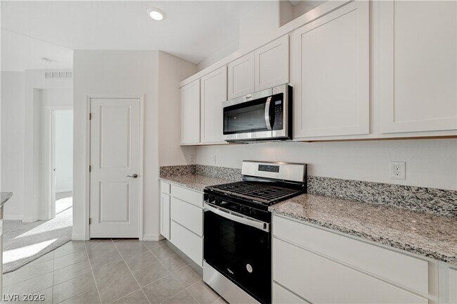 Building Photo - 677 Soaring Wings Ave