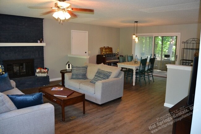 Building Photo - Lake DeSoto Area | Home |Unfurnished