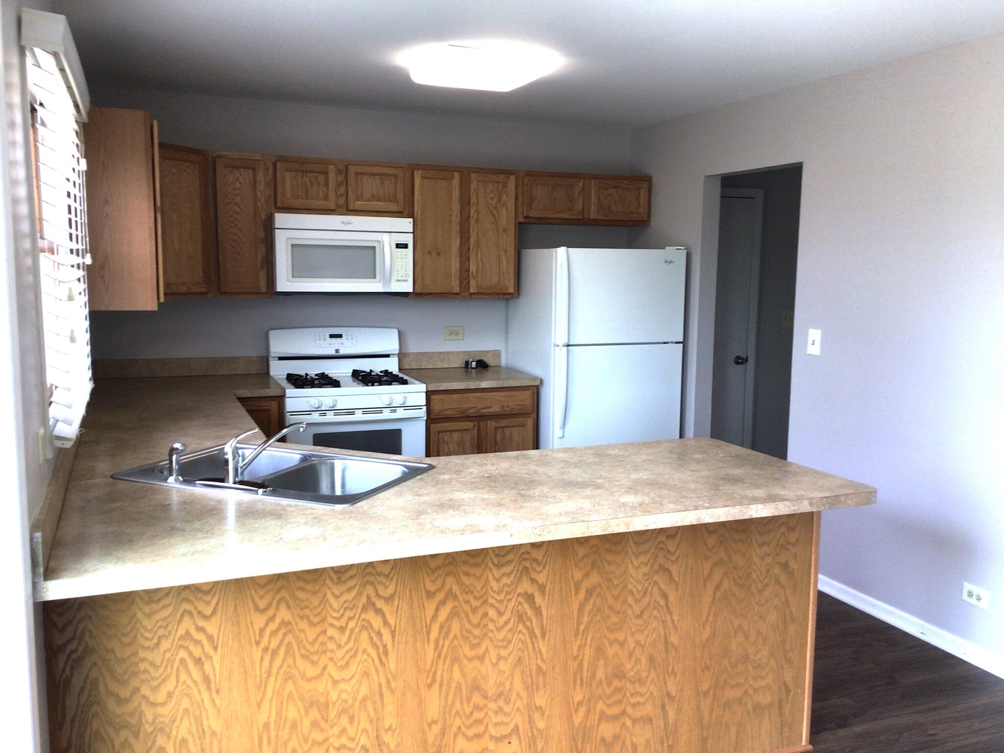 Building Photo - 1749 Quail Ct