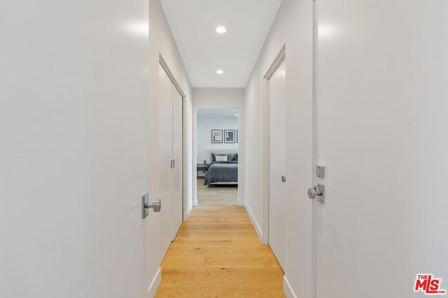Building Photo - 3632 Beverly Ridge Dr