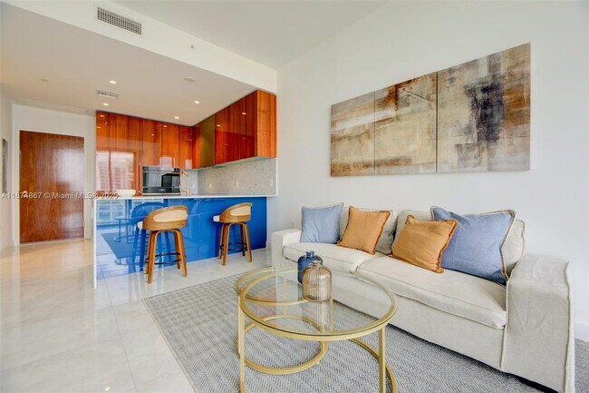 Building Photo - 2678 Tigertail Ave