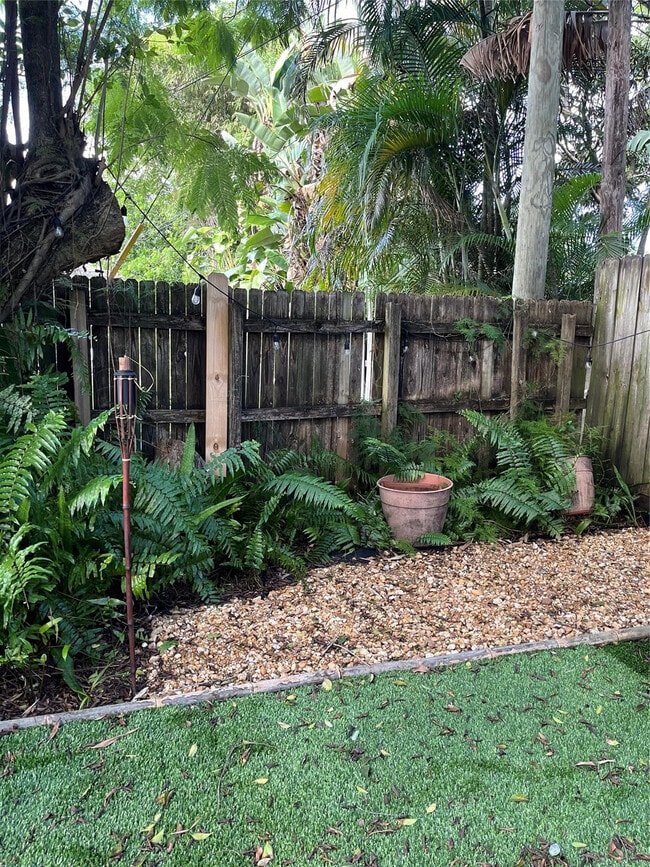 Building Photo - 1602 NE 1st Ave.