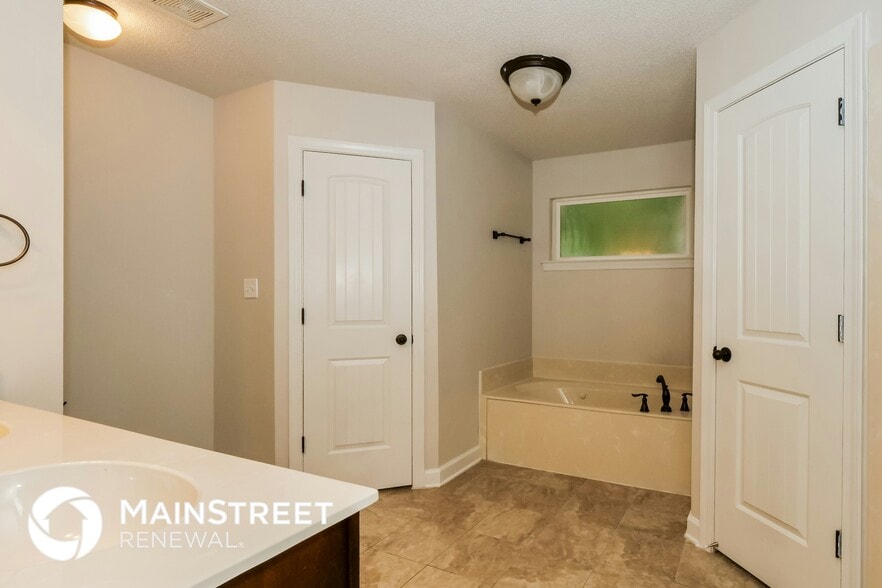 Building Photo - 7189 Lucia Ln