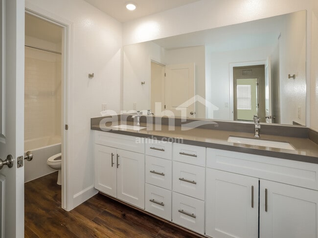 Building Photo - 6565 Enlightenment Dr