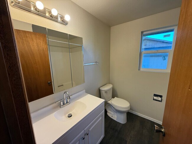 Building Photo - 0771