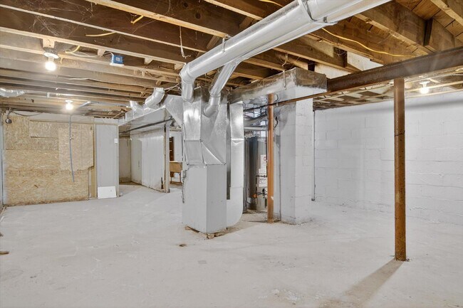 Building Photo - 3825 Waverly St