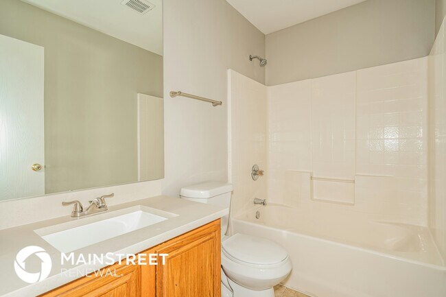 Building Photo - 8001 Marielle Cir