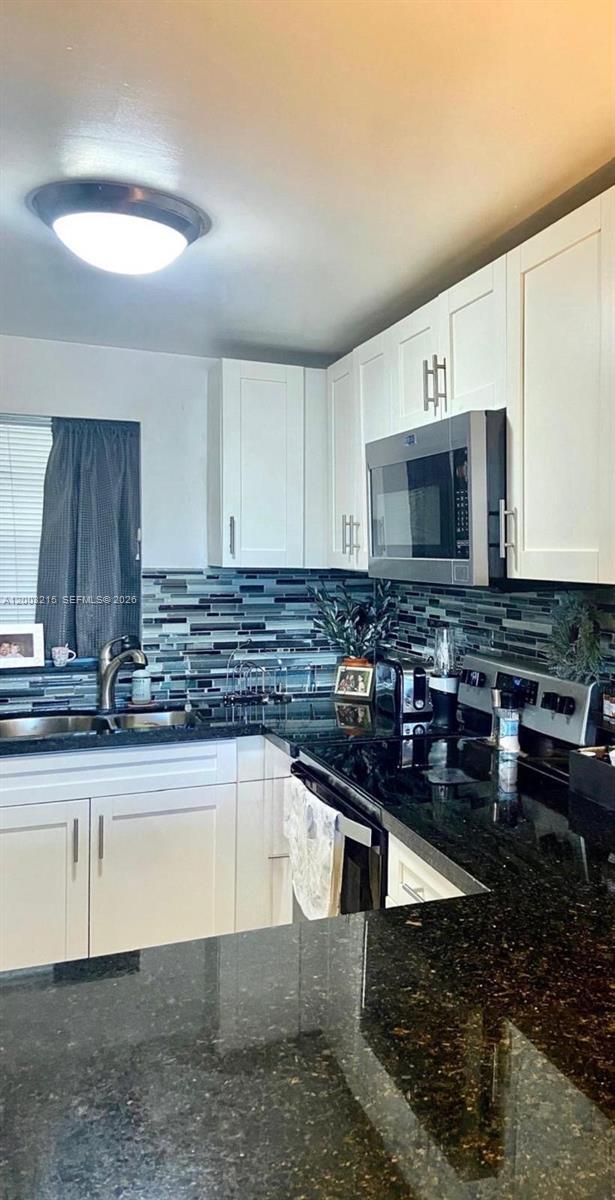 Building Photo - 9431 Live Oak Pl