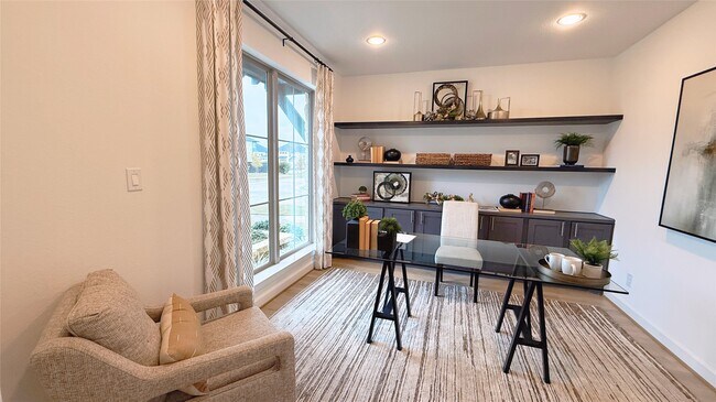 Building Photo - 5603 Logan Ridge Ln