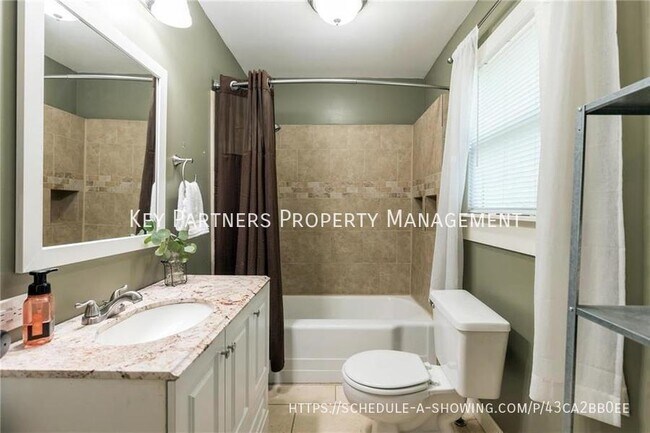 Building Photo - 1309 Linden Rd