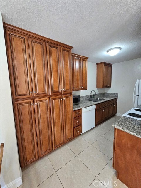 Building Photo - 10974 Rincon St