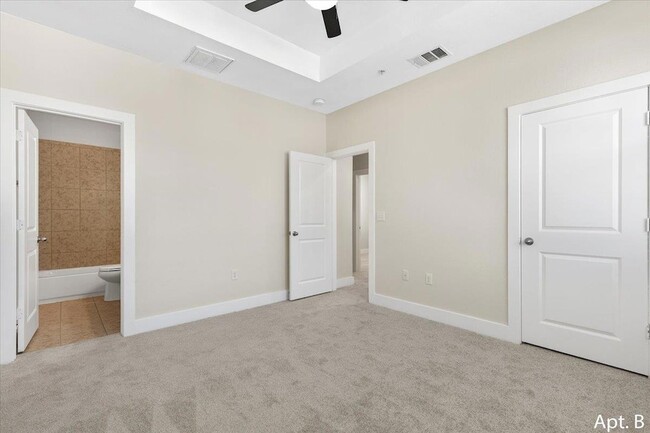 Building Photo - 2225 Katy Ln