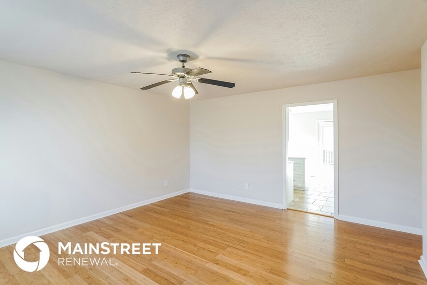 Building Photo - 1030 Heydel Cir