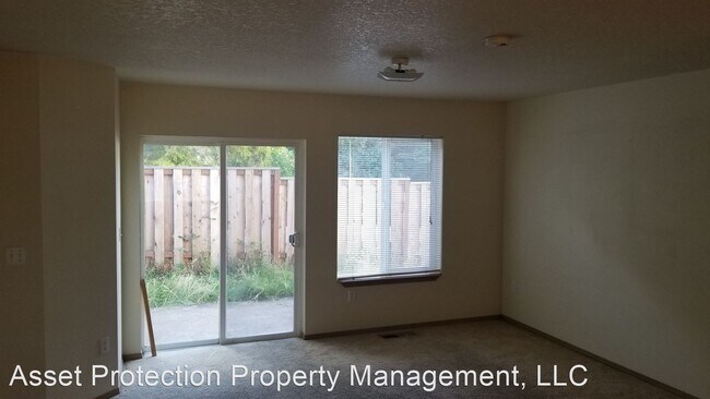 Building Photo - 18310 SE Abernethy Ln