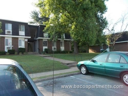 Building Photo - Colonial Village Apartments