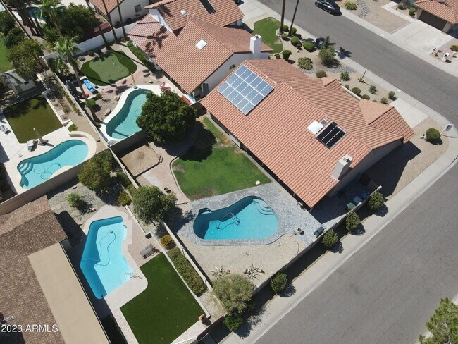 Building Photo - Beautiful full furnished home in desirable North Scottsdale