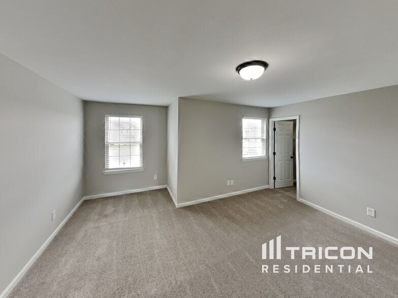 Building Photo - 1092 Campbell Ave