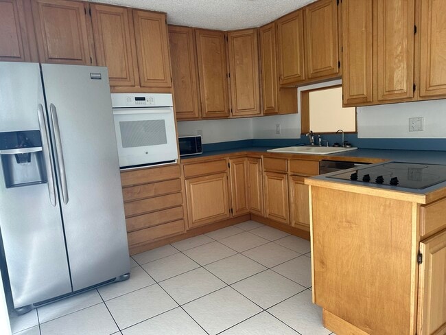Building Photo - 15729 Bottlebrush Cir