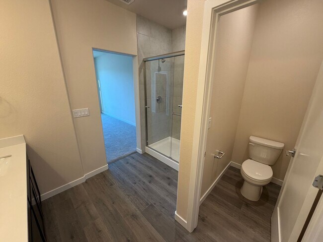 Building Photo - Brand New Townhome in Sparks!