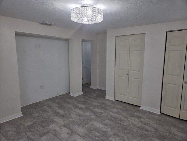Building Photo - 3922 Cochise Terrace