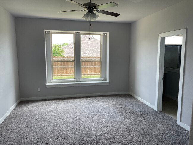 Building Photo - 413 McCoy Dr