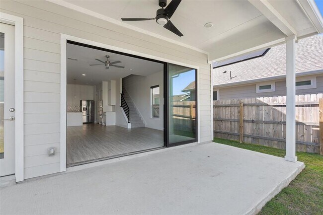 Building Photo - 9820 Grapevine Leaf Dr